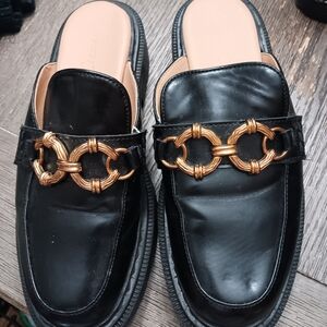 Womens Size 8, Elegant Black Leather Loafers with Gold Accent